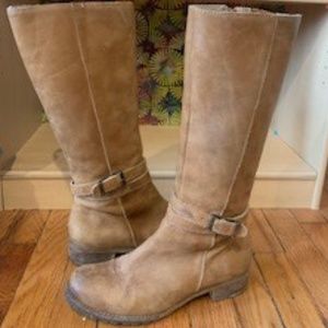 Women Size 7 Leather Boots